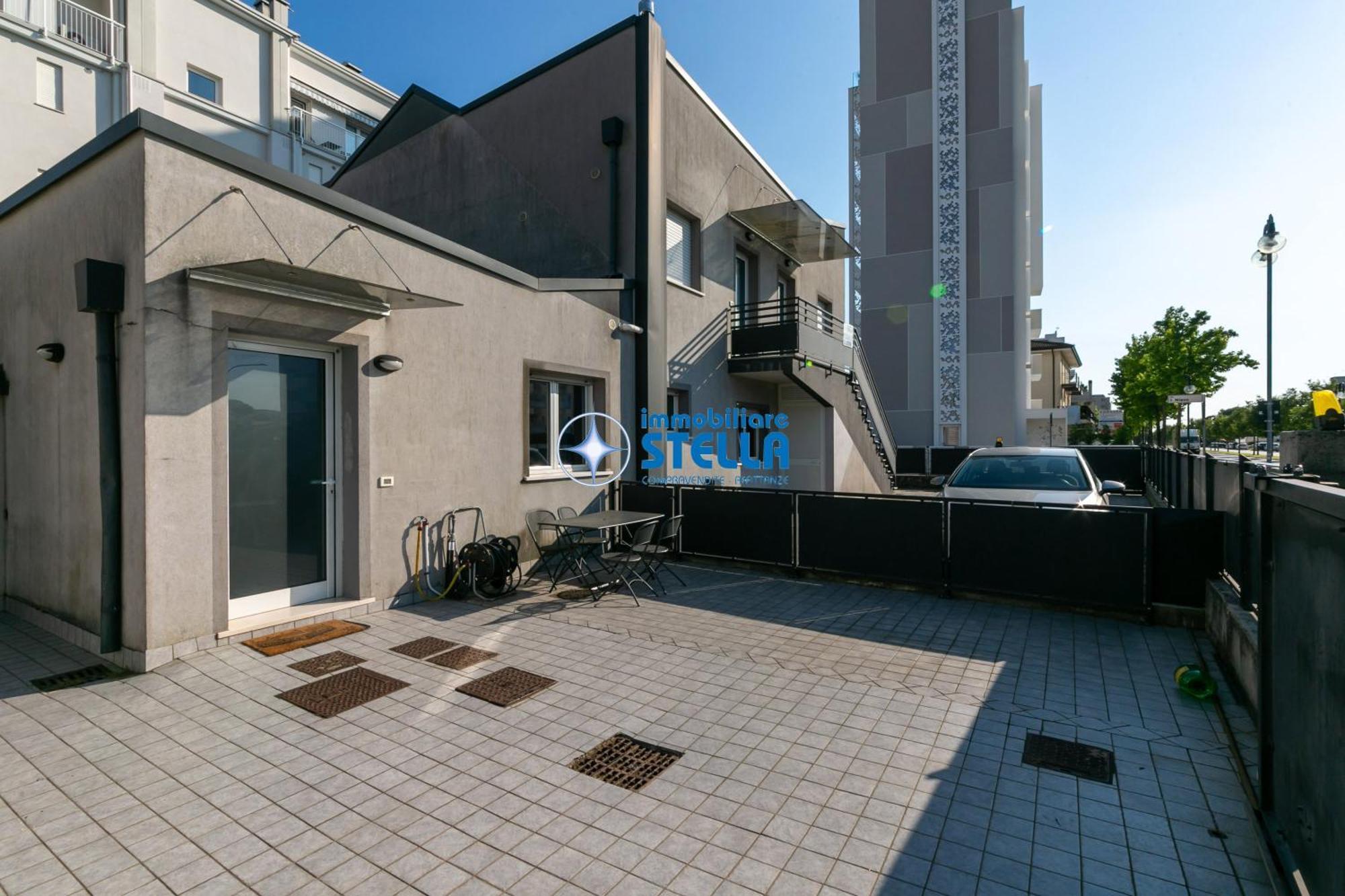 Condominio Milan Лидо-ди-Езоло Экстерьер фото